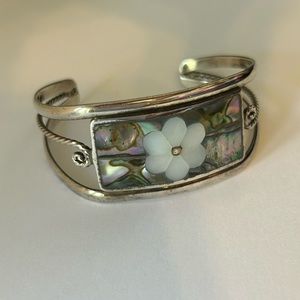 Vintage Alpaca Mexican Silver Tone Abalone
Mother of Pearl Cuff Bracelet